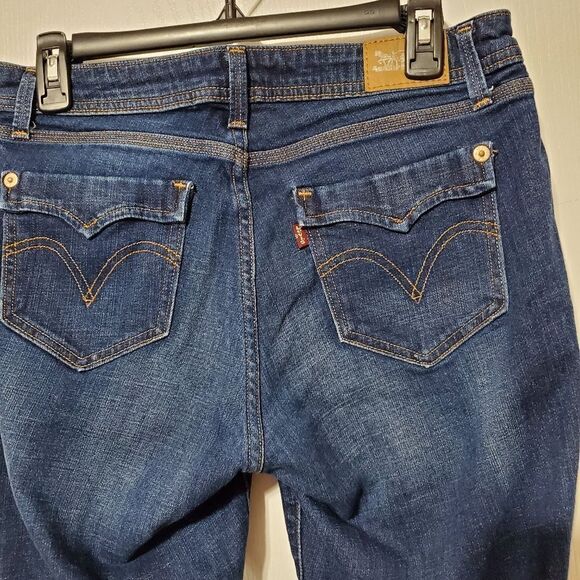 šHostāPickšLevi'sāJeans - Picture 2 of 7